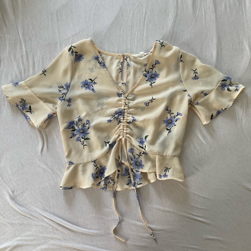 Lulu’s Cropped Floral Blouse